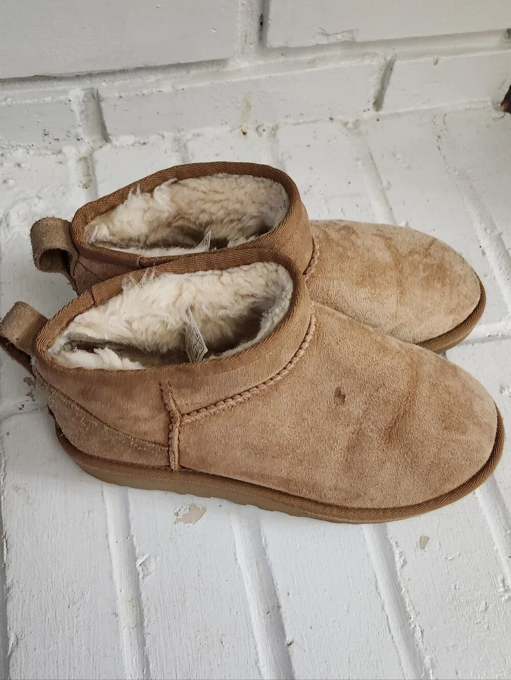 UGG Youth Chestnut Suede Shearling Slip-On Boots, Size 5